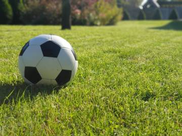 BBC：森林在和内科-威廉斯谈续约，曼联等队也对球员有意｜米乐体育首页（配图示意）